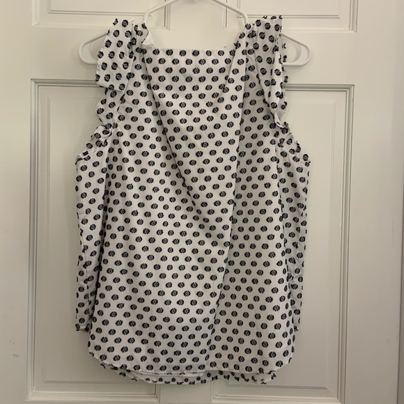 NEW Ann Taylor Sleeveless Patterned Top - Picture 3 of 3